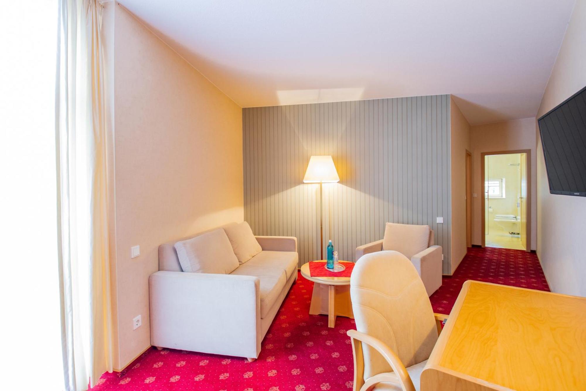 Seehotel Grossraeschen Exteriör bild