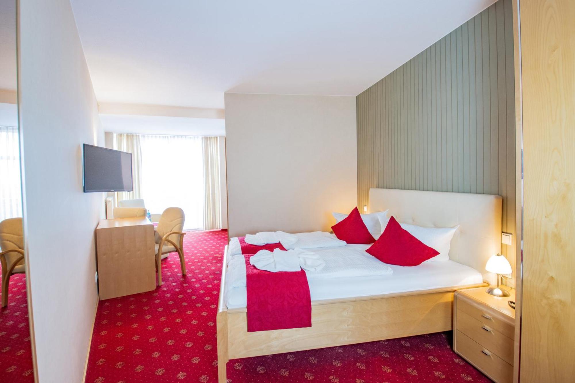 Seehotel Grossraeschen Exteriör bild